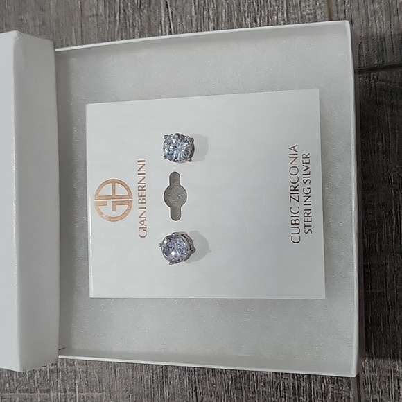 Giani Bernini 8mm Cubic Zirconia Round Stud Earrings - Picture 3 of 10